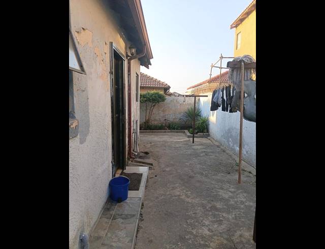 5 BEDROOM HOUSE FOR SALE IN GOUDRAND